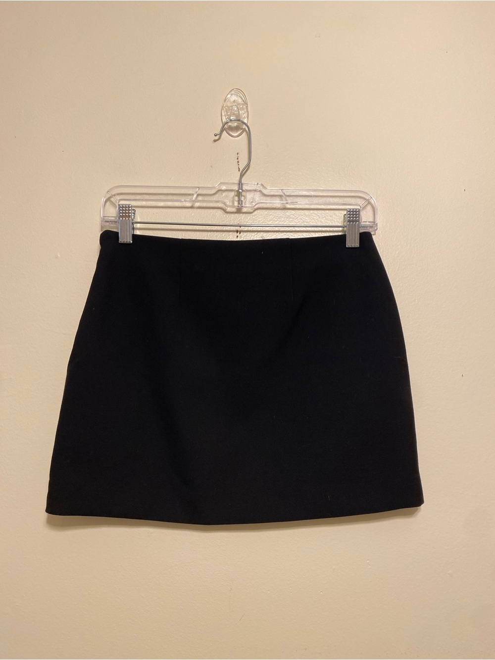Babaton Aritzia Black Mini Skirt. Size 0